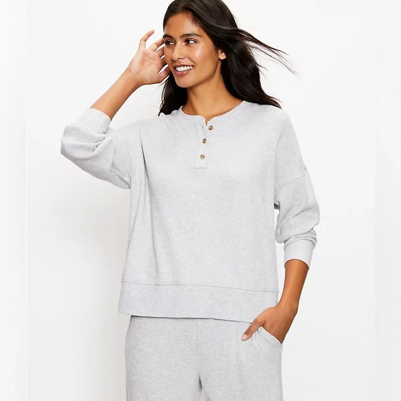 Lou & Grey Wafflestitch Henley Terry Cloth Boxy Sweatshirt Top Norm Modest Small - Picture 1 of 11